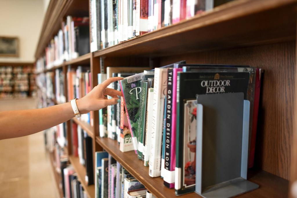 書店ビジネスプラン：リスク分析