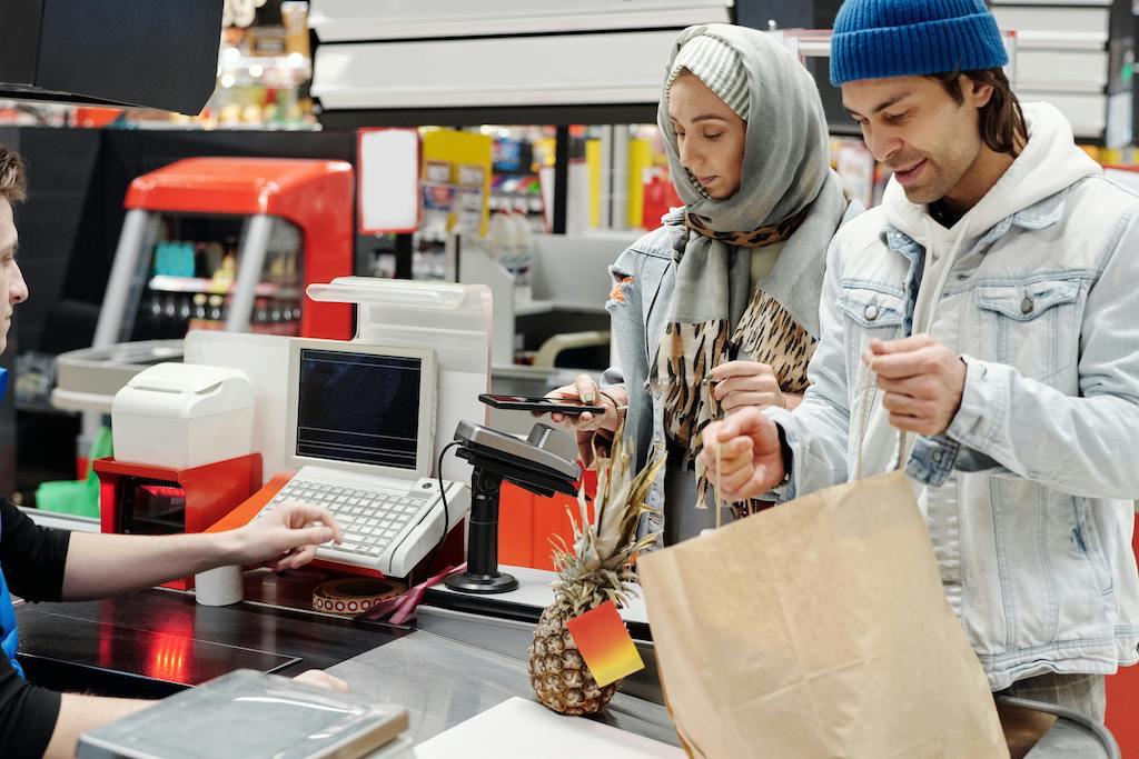 Plan de negocio de tienda de conveniencia: Estructura Organizativa y Equipo de Gestión